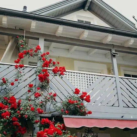 A Cozy Away From * バート・イシュル